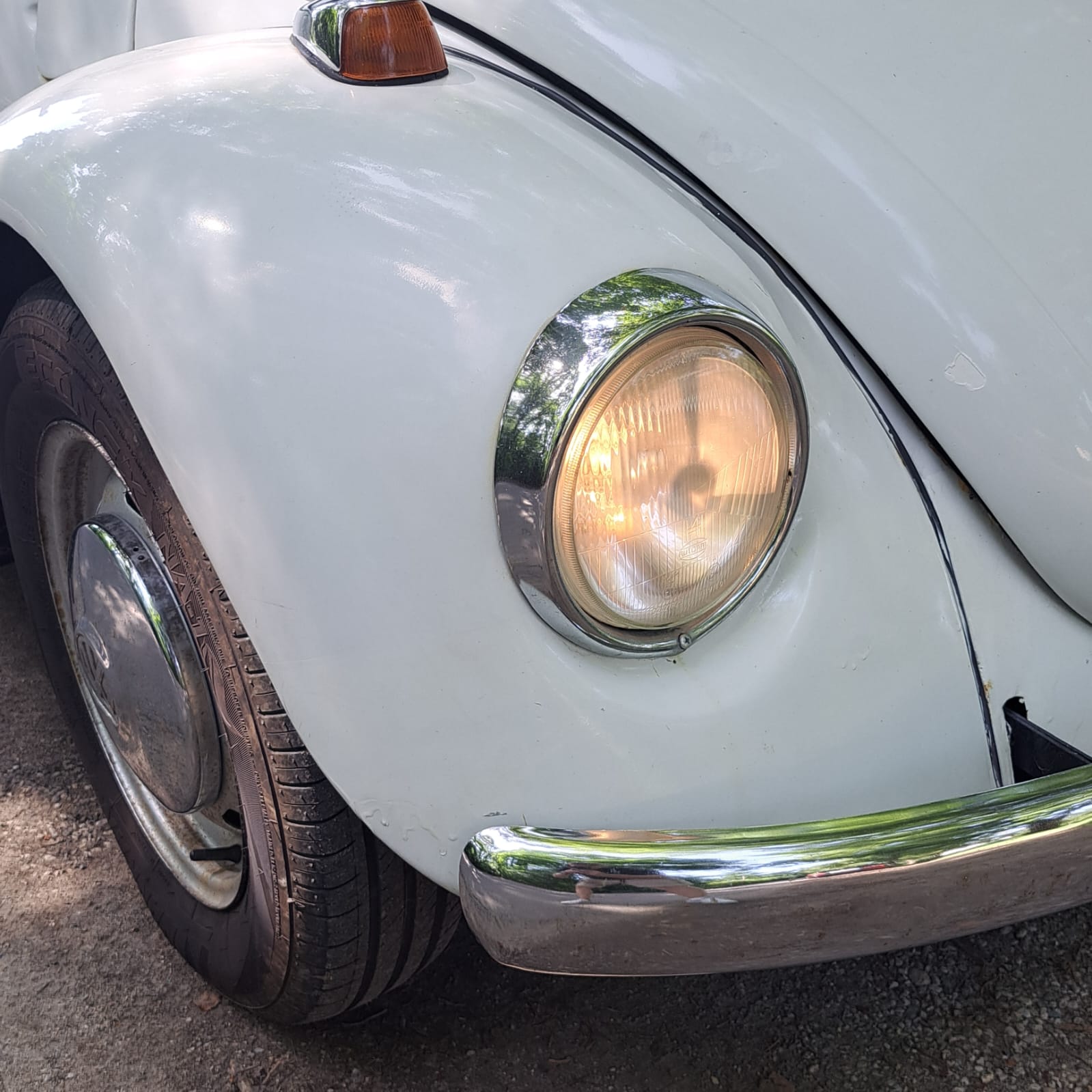 Hochzeitsauto weiß VW-Käfer Scheinwerfer Alexander Redl